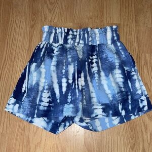 NWT Tyche a blue and White Dyed Pull On High Waist Loose Fit Shorts Size Small
